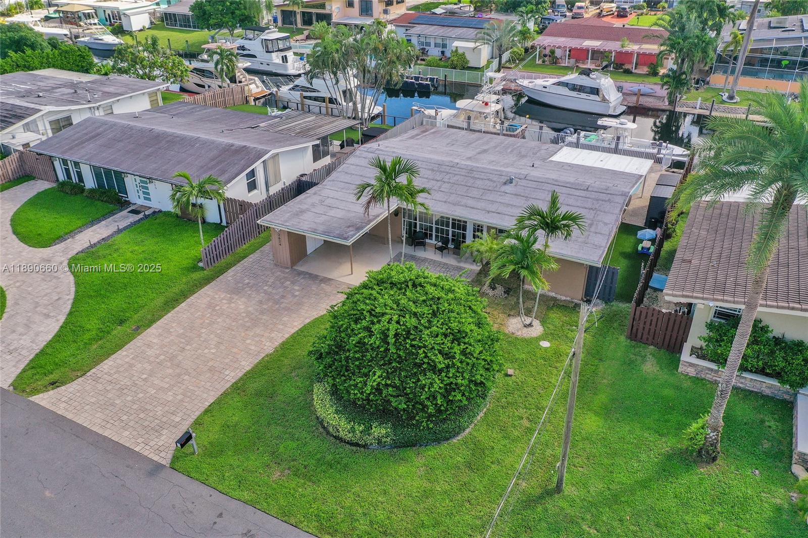 2624 Nassau Ln