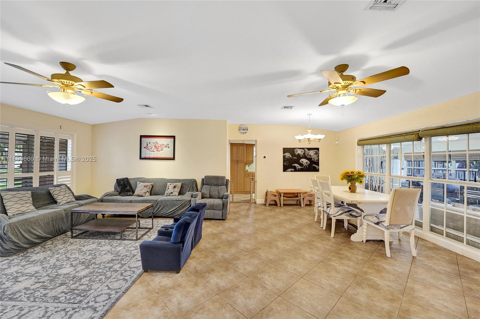 LAUDERDALE ISLES NO 2-BLK - Residential