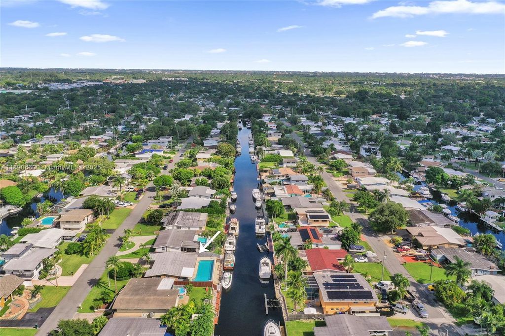 Photo of 2624 Nassau Ln, Fort Lauderdale, FL 33312 (MLS # A11890660)