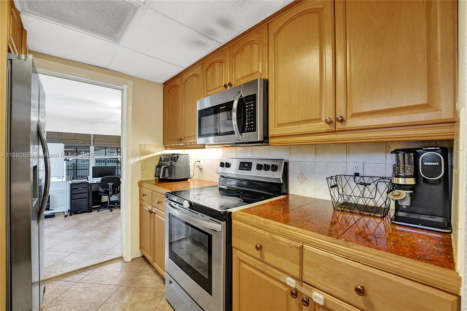 LAUDERDALE ISLES NO 2-BLK - Residential