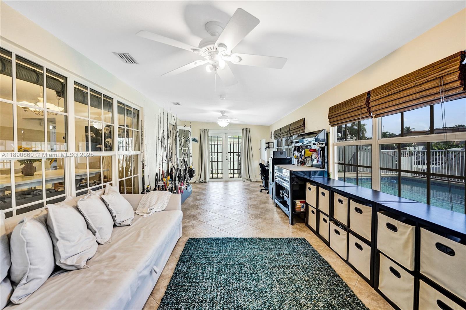 LAUDERDALE ISLES NO 2-BLK - Residential