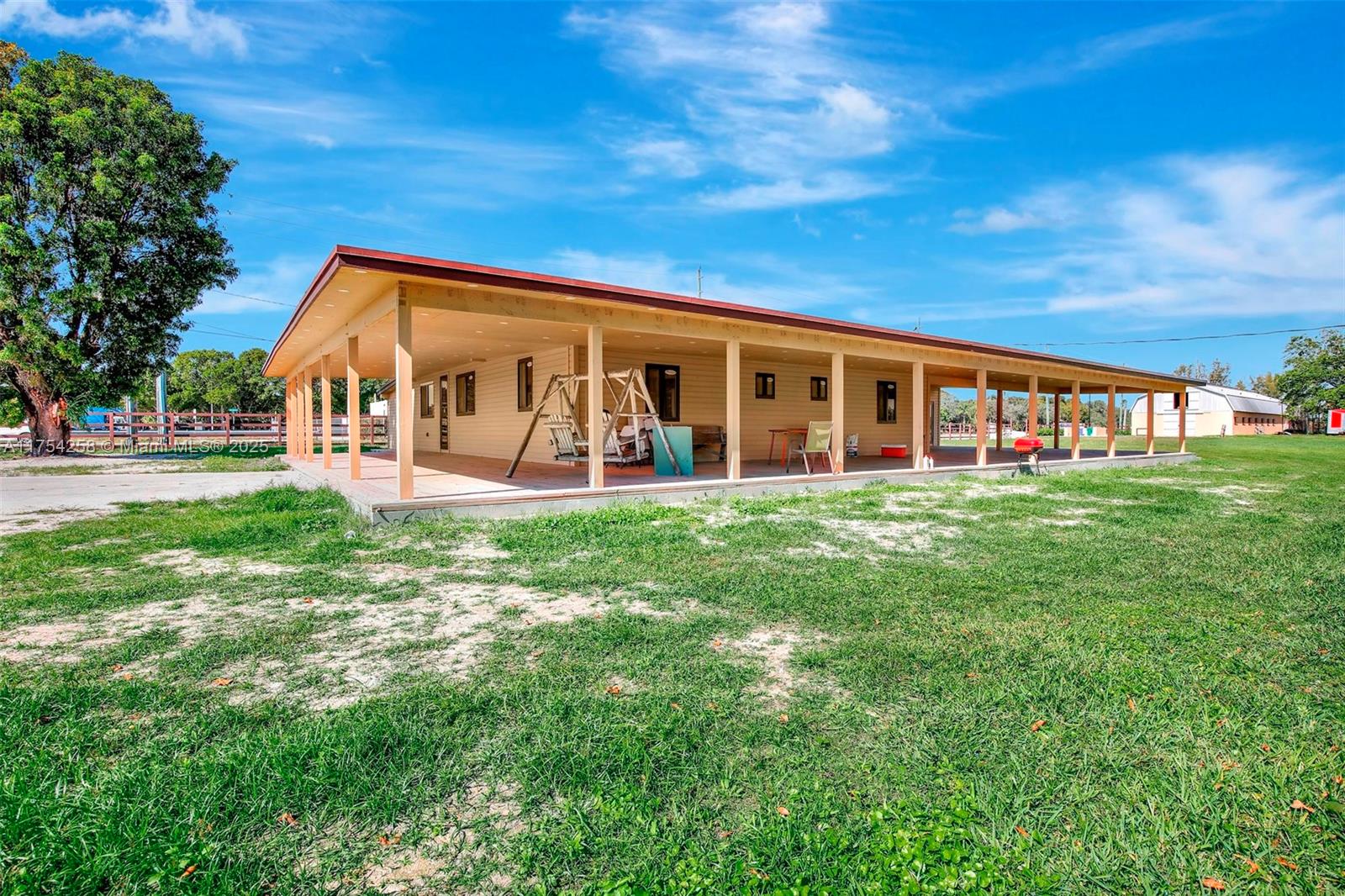 COUNTRY CLUB RANCHES SEC - Residential