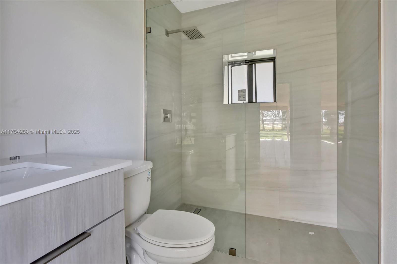 COUNTRY CLUB RANCHES SEC - Residential