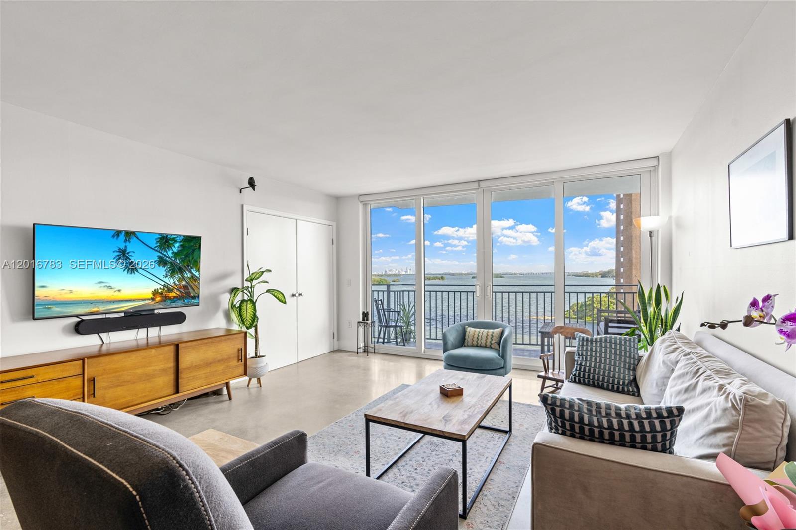 PALM BAY CONDOMINIUM - Residential