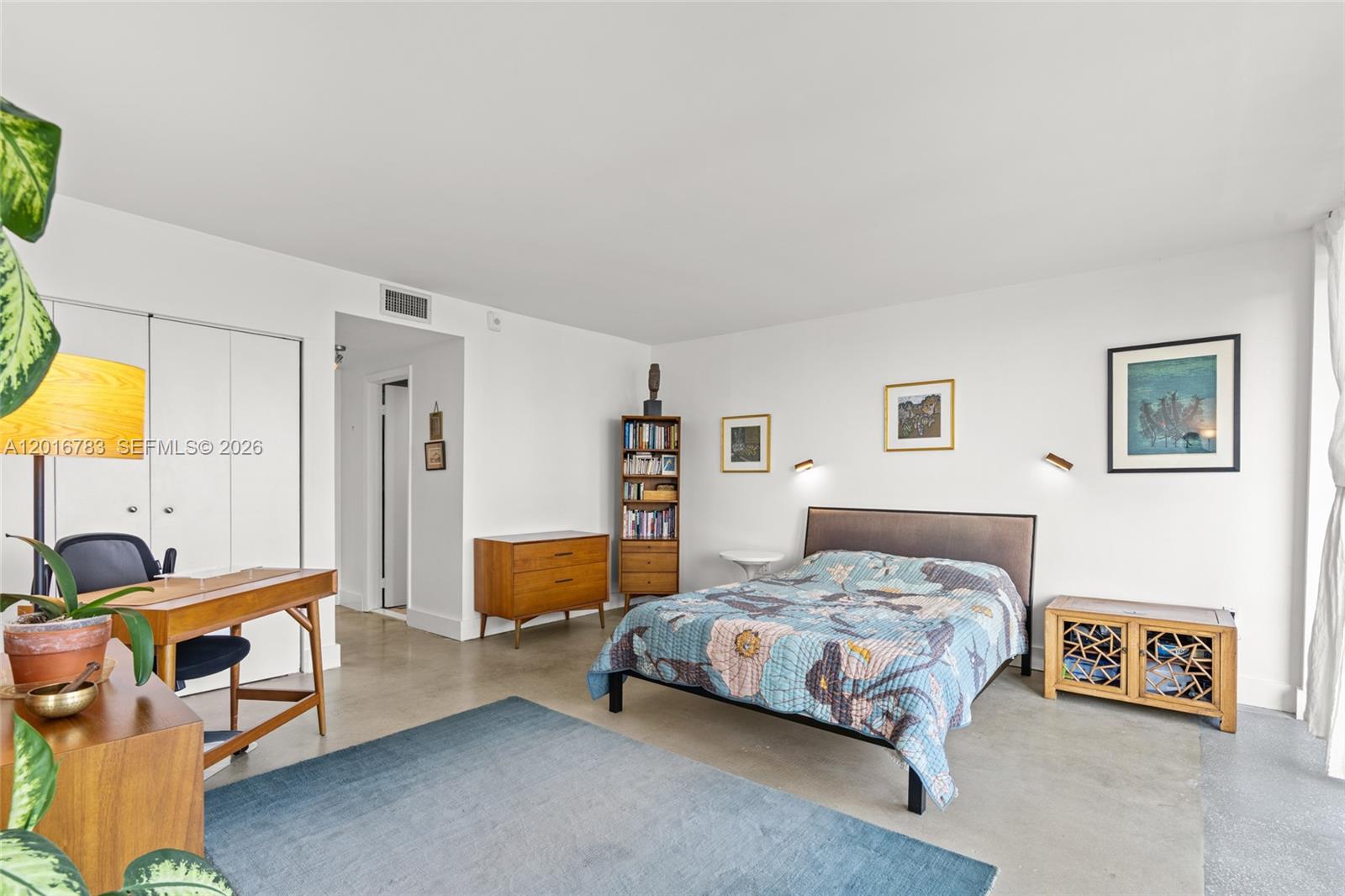 PALM BAY CONDOMINIUM - Residential