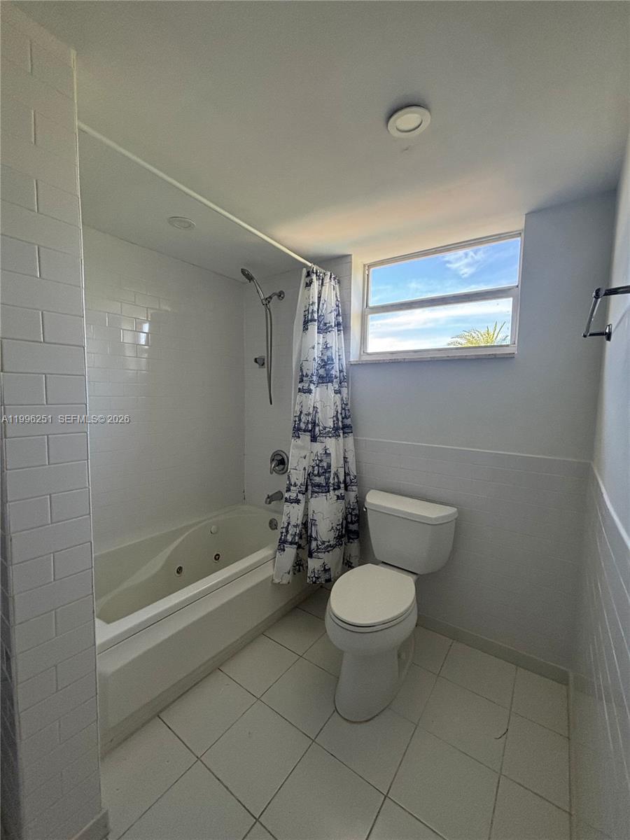 CRANDON TOWER CONDO - Residential