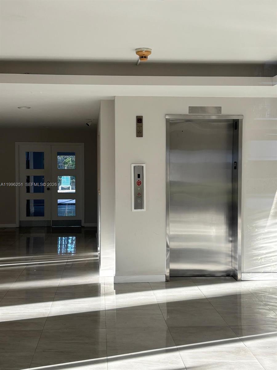 CRANDON TOWER CONDO - Residential