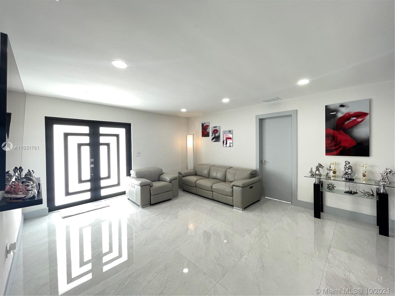 LEE GROVE ESTS - Residential