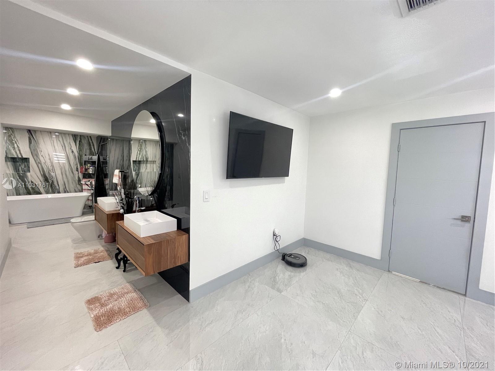 LEE GROVE ESTS - Residential