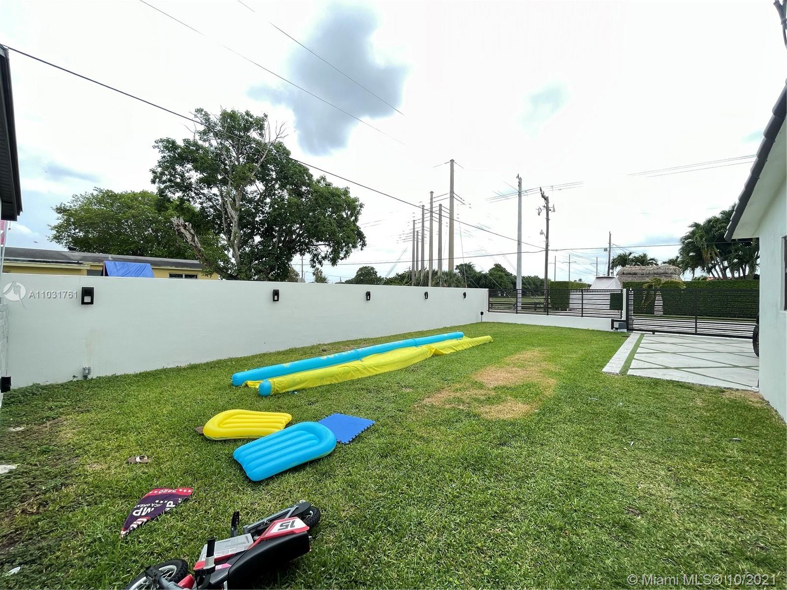 LEE GROVE ESTS - Residential