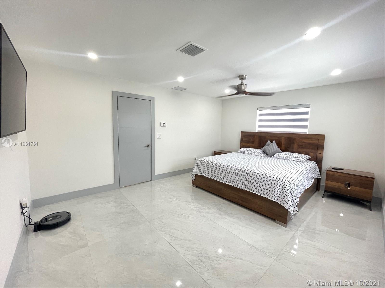 LEE GROVE ESTS - Residential