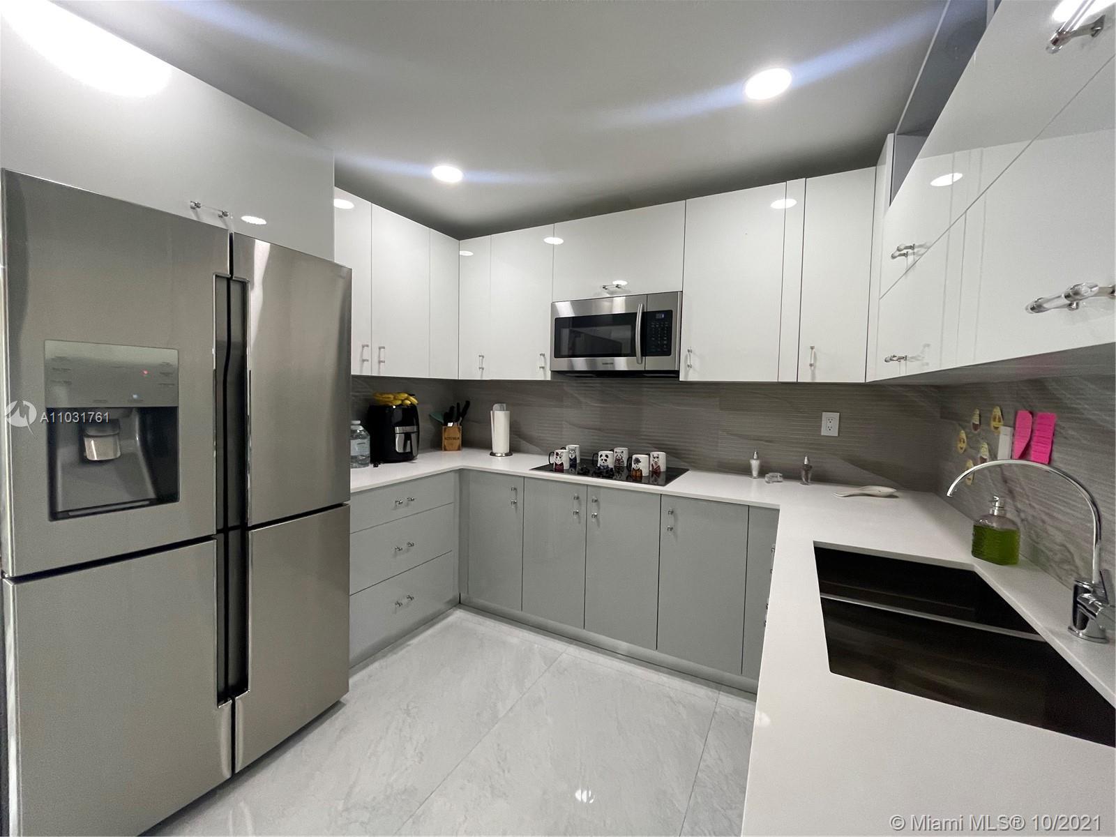 LEE GROVE ESTS - Residential