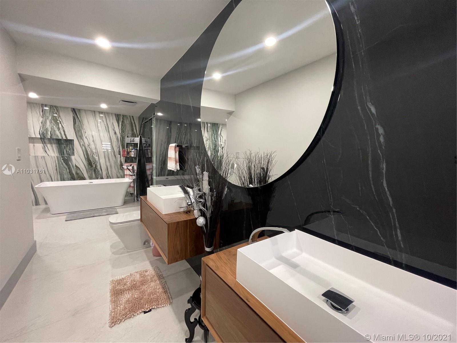 LEE GROVE ESTS - Residential