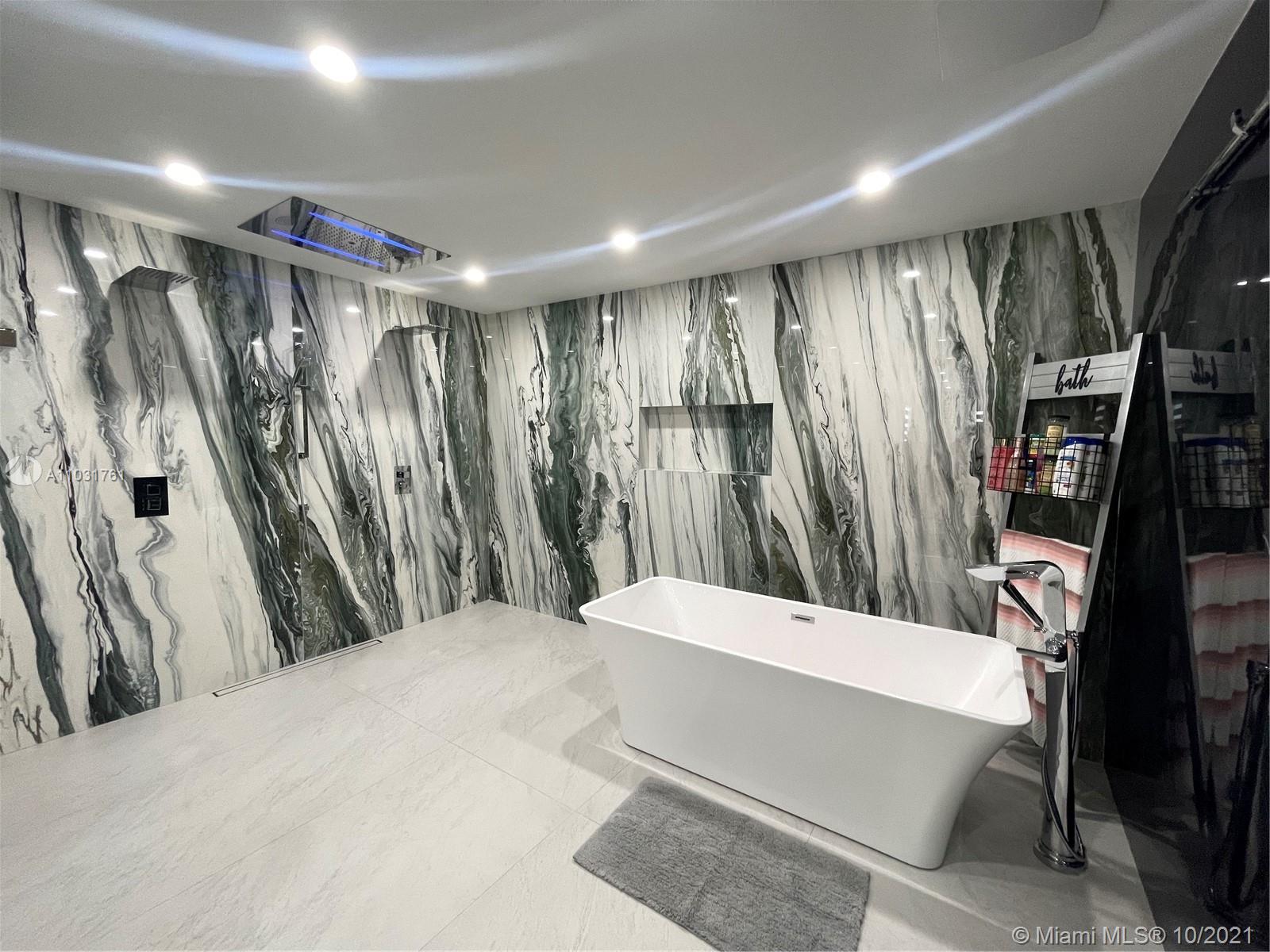 LEE GROVE ESTS - Residential