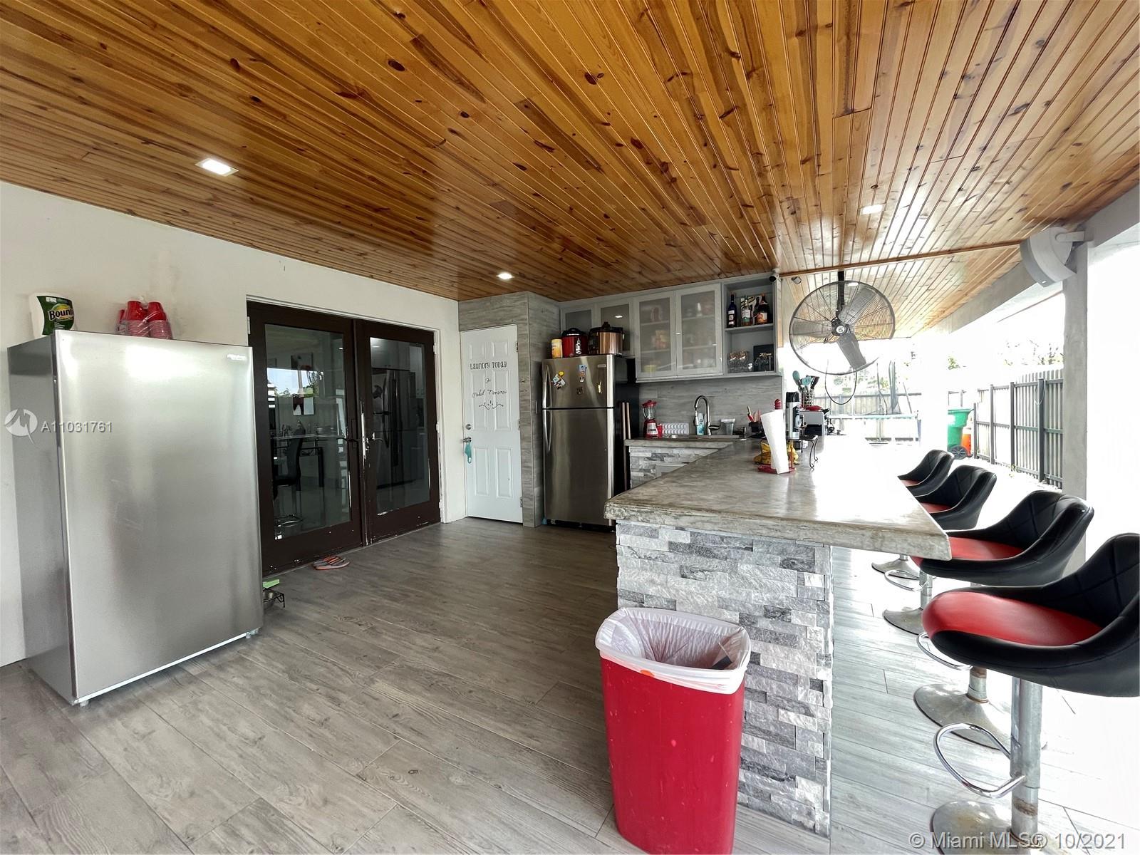 LEE GROVE ESTS - Residential