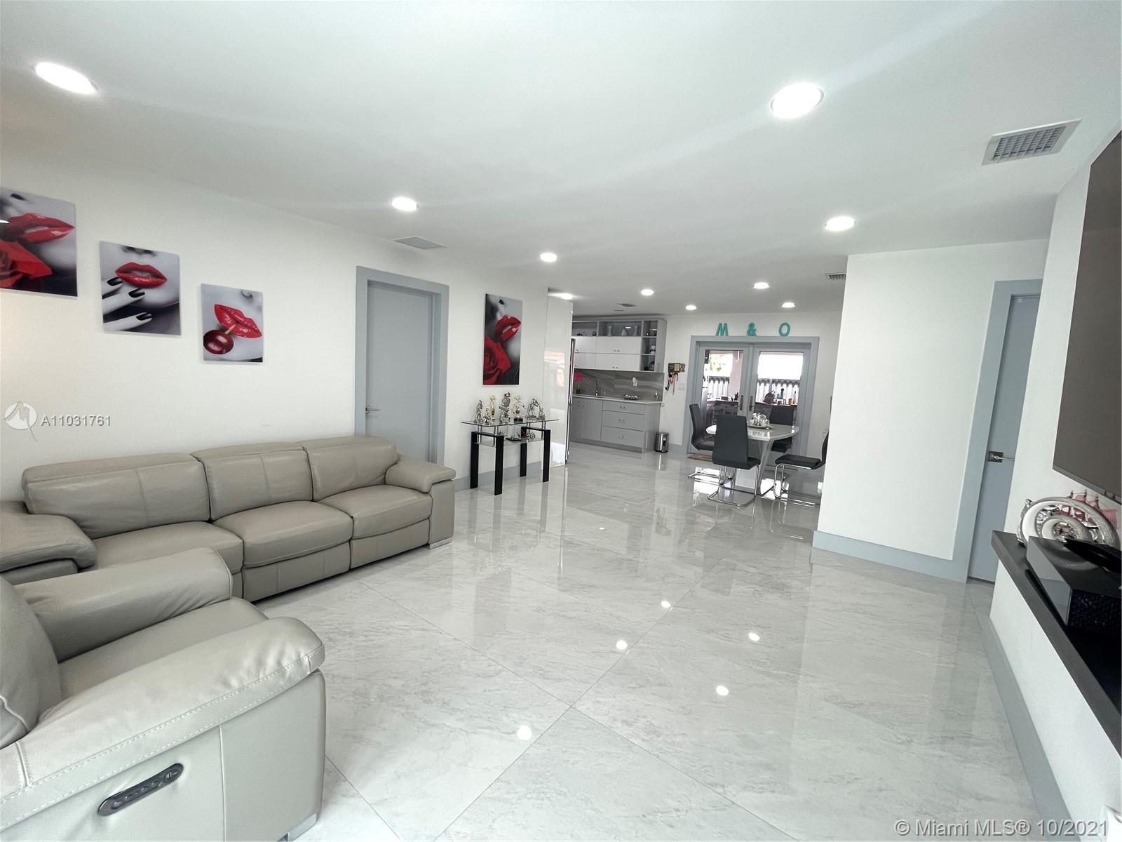 LEE GROVE ESTS - Residential