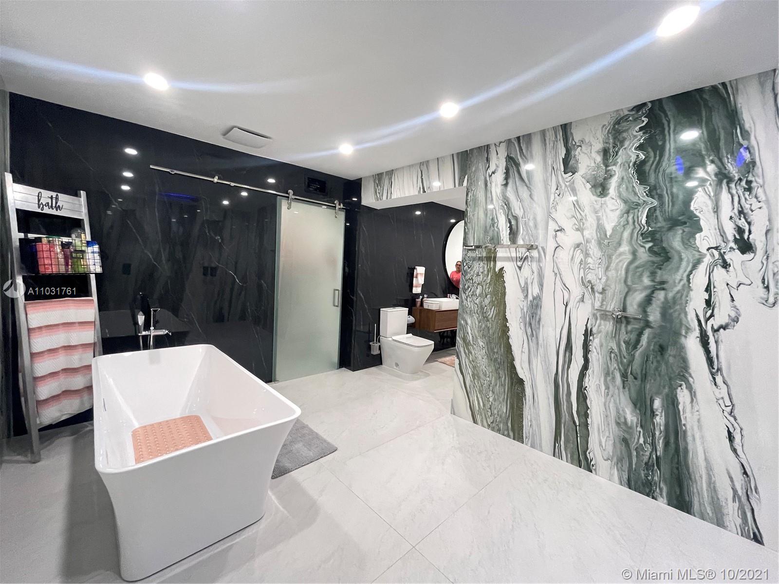 LEE GROVE ESTS - Residential