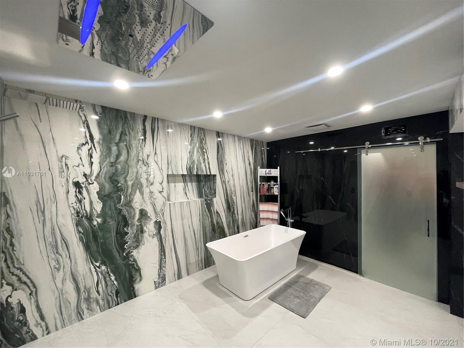 LEE GROVE ESTS - Residential