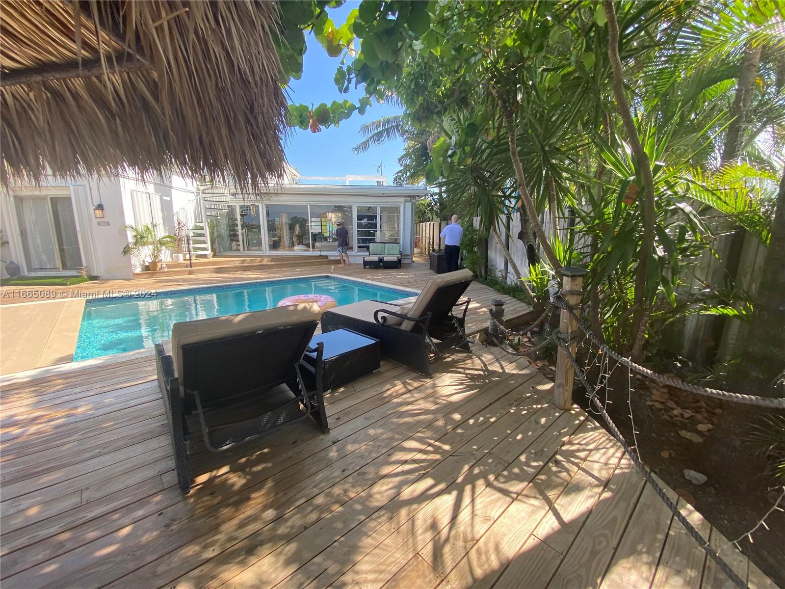 BISCAYNE BEACH-2ND ADDN - Residential