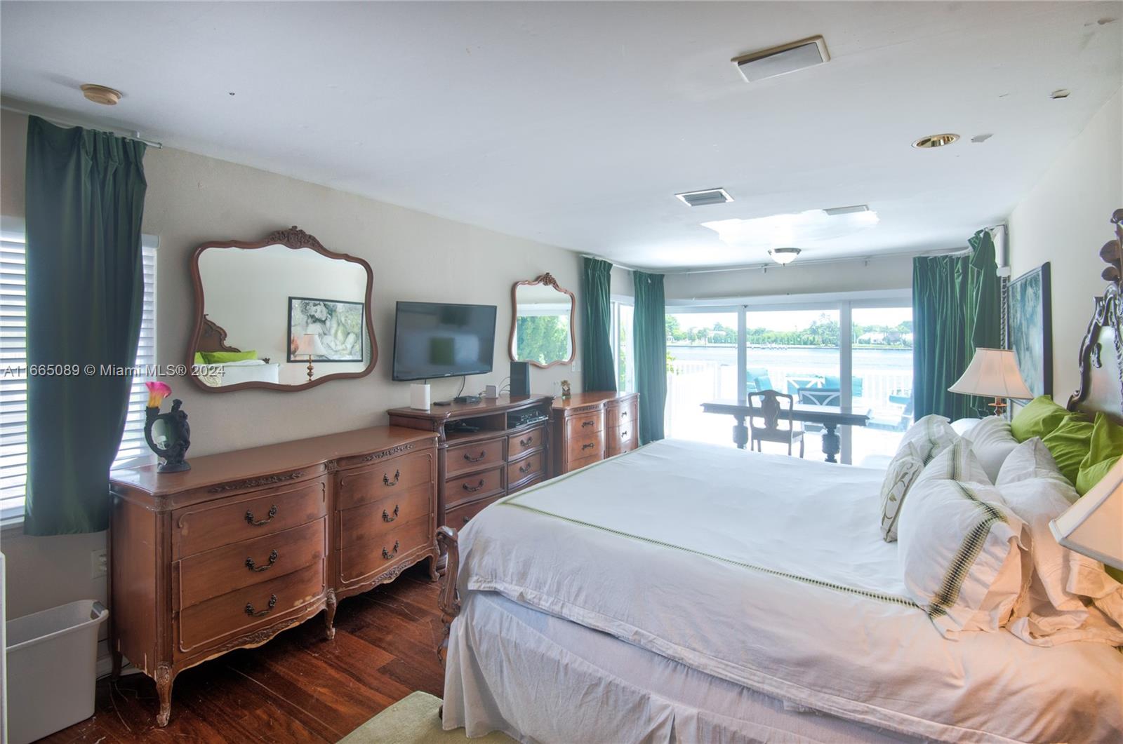 BISCAYNE BEACH-2ND ADDN - Residential