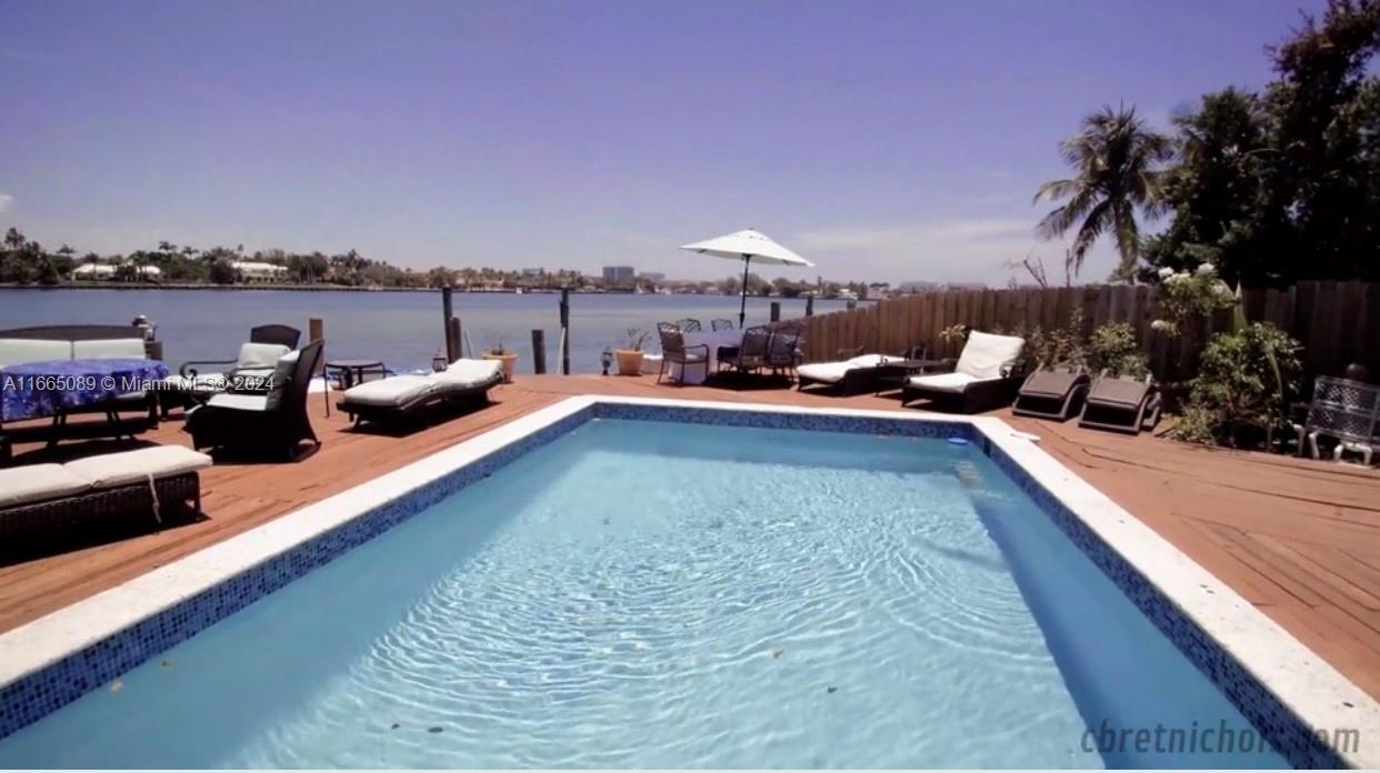 BISCAYNE BEACH-2ND ADDN - Residential