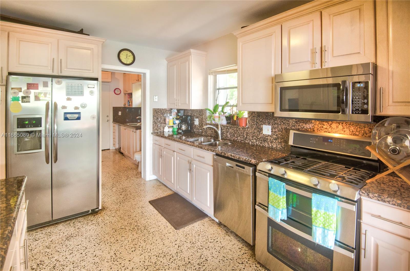 BISCAYNE BEACH-2ND ADDN - Residential