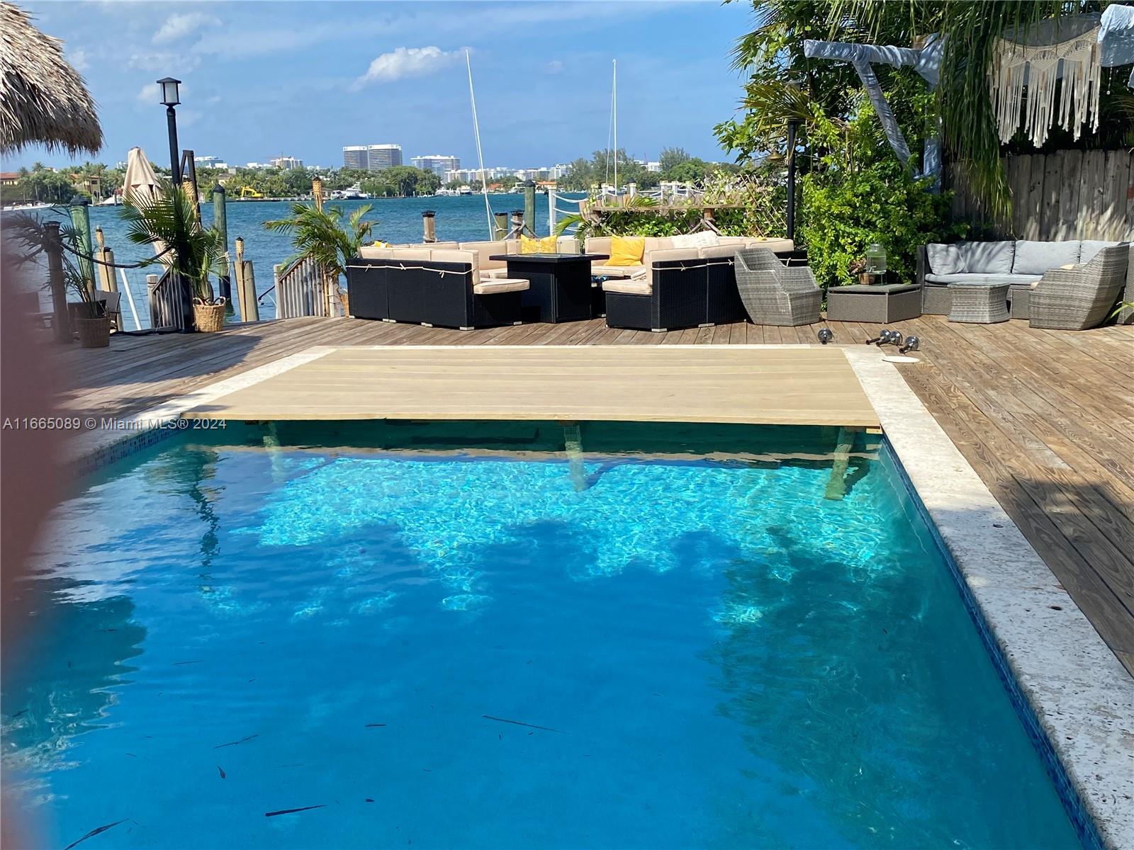 BISCAYNE BEACH-2ND ADDN - Residential
