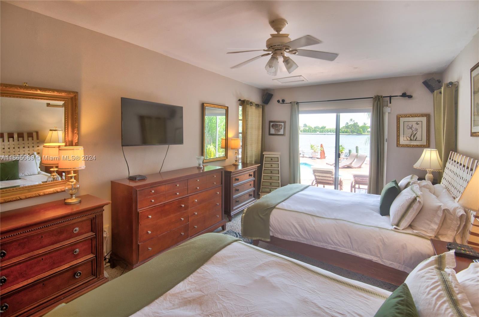 BISCAYNE BEACH-2ND ADDN - Residential
