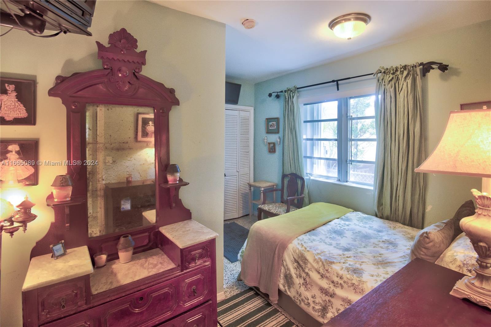 BISCAYNE BEACH-2ND ADDN - Residential
