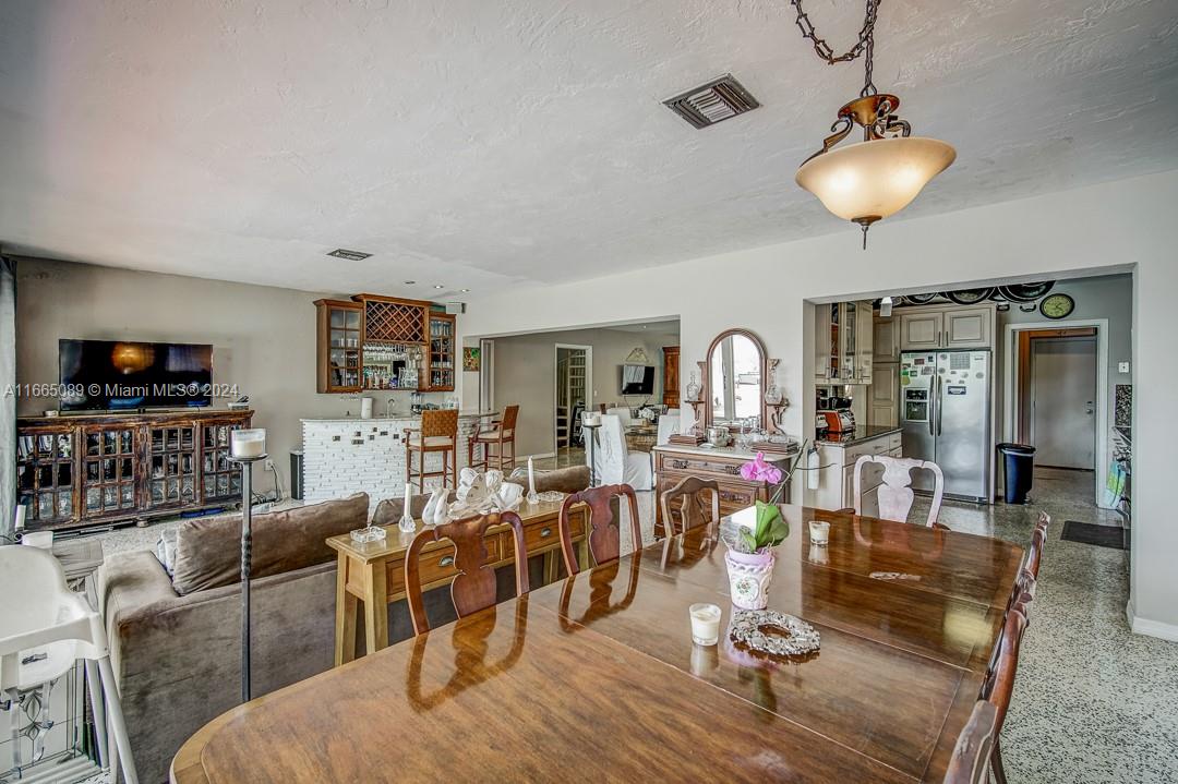 BISCAYNE BEACH-2ND ADDN - Residential