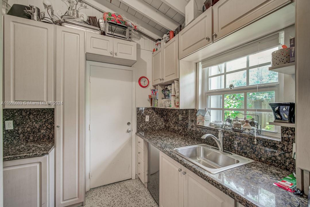 BISCAYNE BEACH-2ND ADDN - Residential