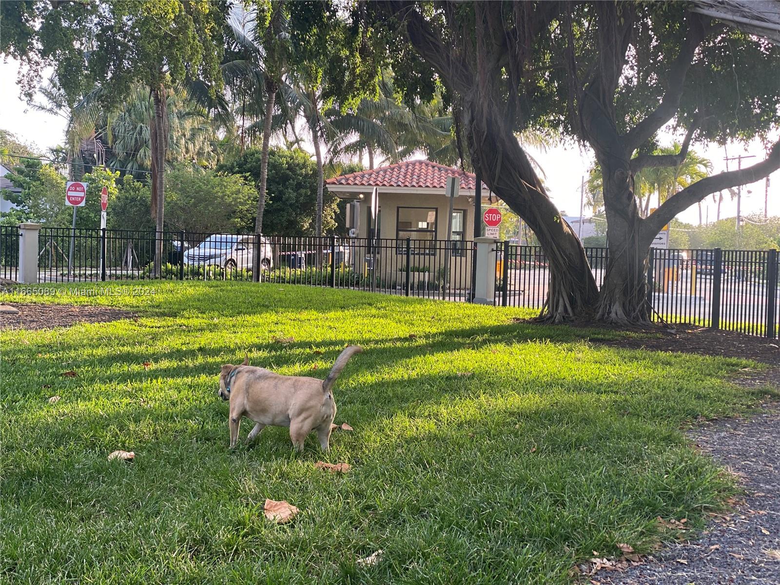 BISCAYNE BEACH-2ND ADDN - Residential