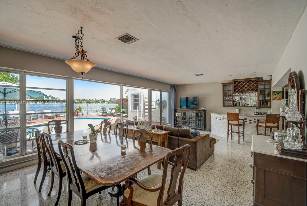 BISCAYNE BEACH-2ND ADDN - Residential