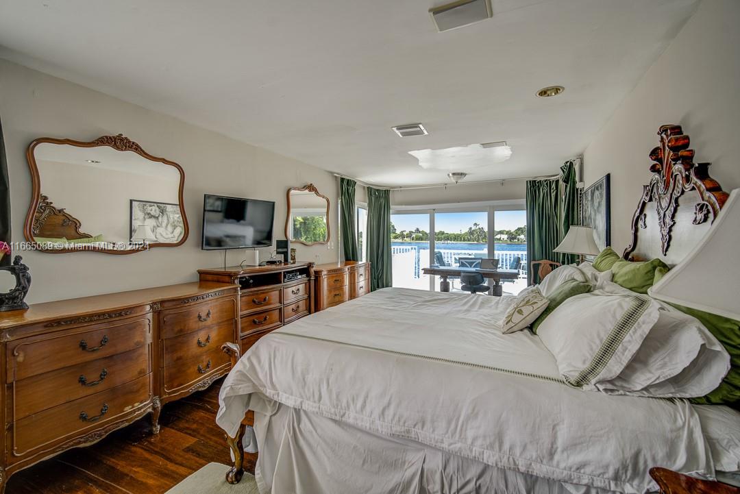 BISCAYNE BEACH-2ND ADDN - Residential