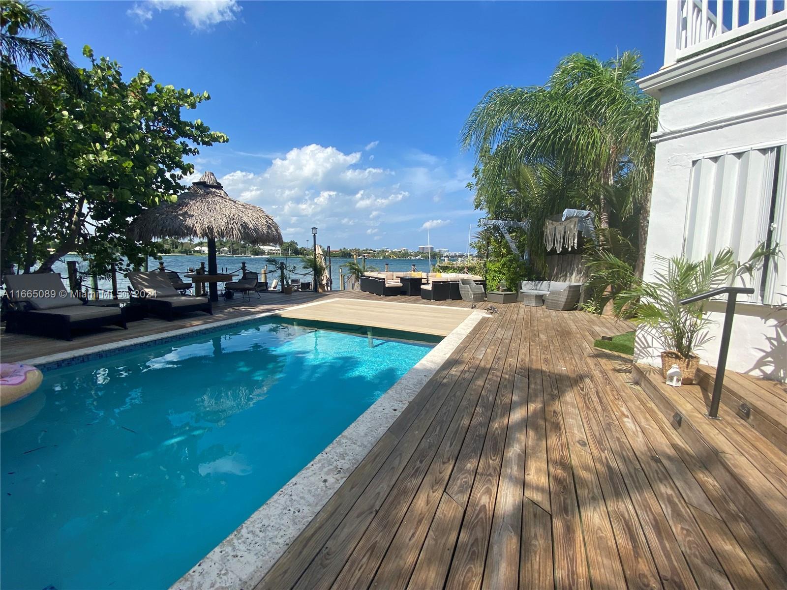 BISCAYNE BEACH-2ND ADDN - Residential