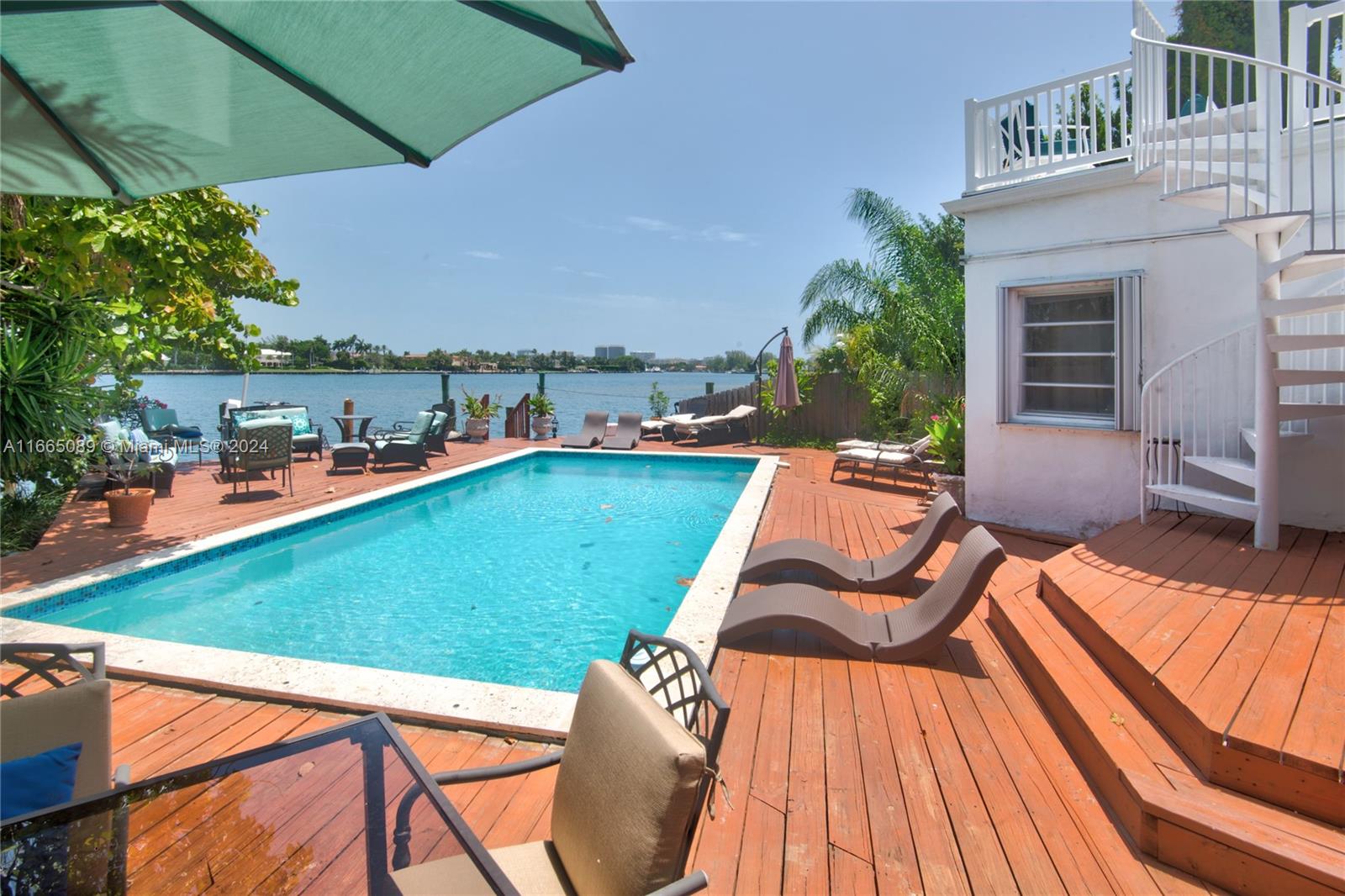 BISCAYNE BEACH-2ND ADDN - Residential