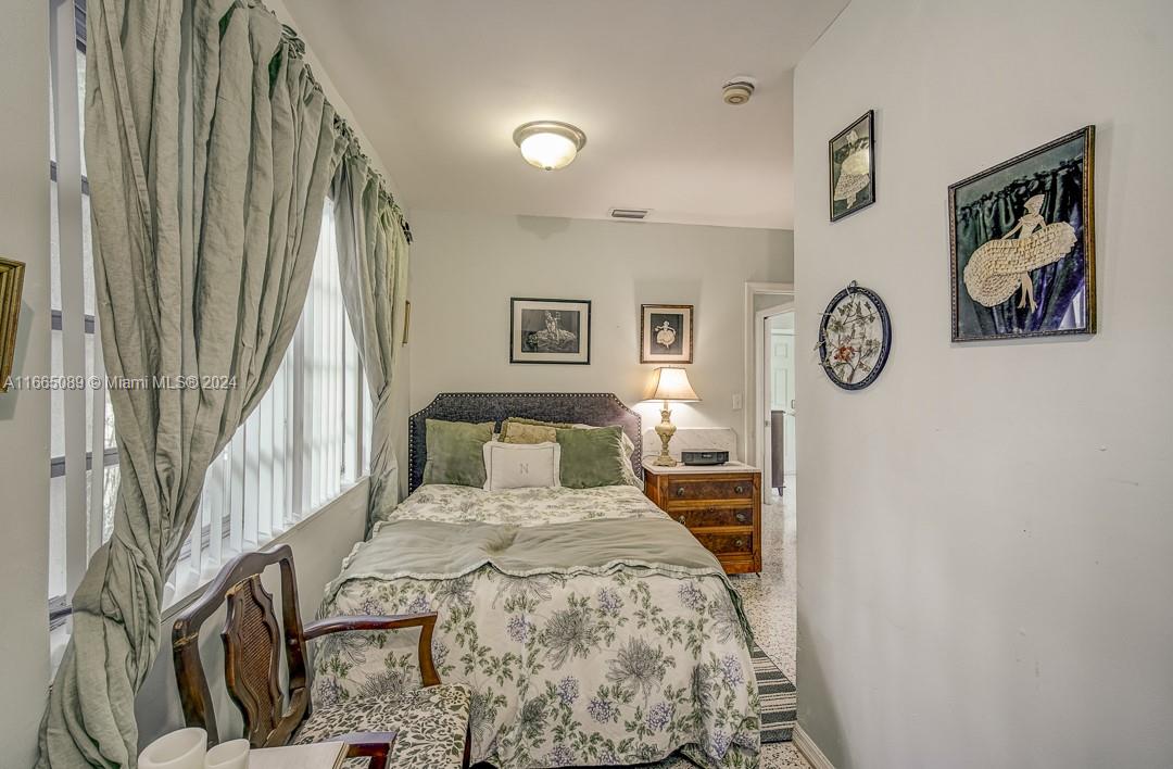 BISCAYNE BEACH-2ND ADDN - Residential