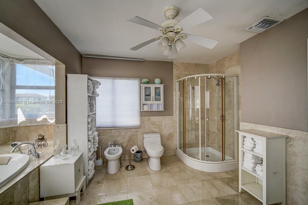 BISCAYNE BEACH-2ND ADDN - Residential