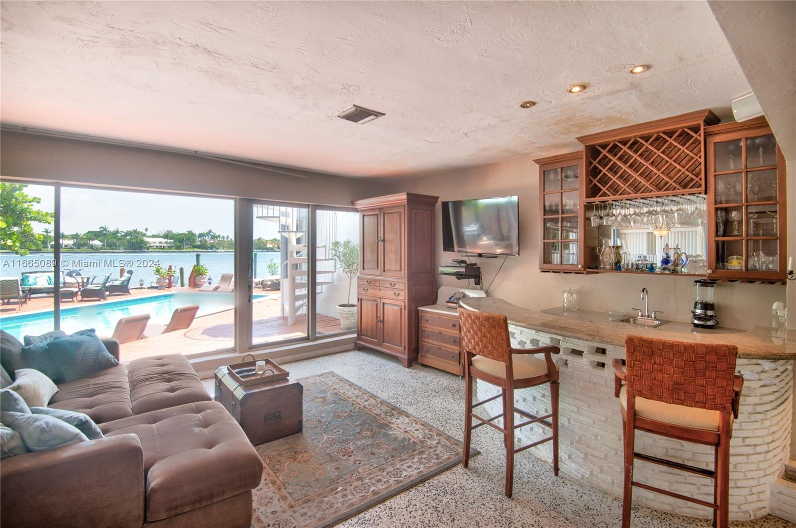 BISCAYNE BEACH-2ND ADDN - Residential