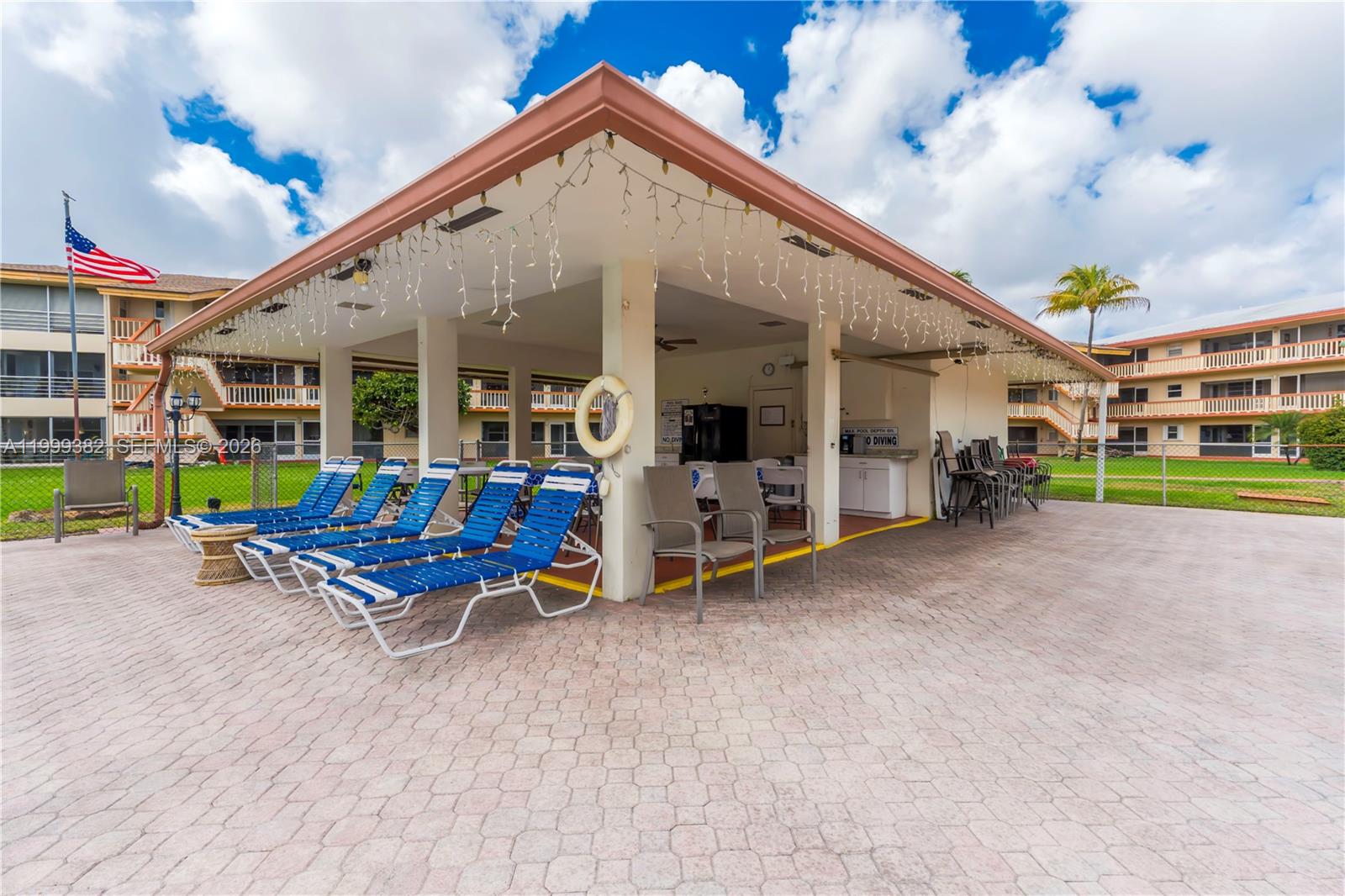 BEVERLY HILLS CONDO NUMBE - Residential Lease