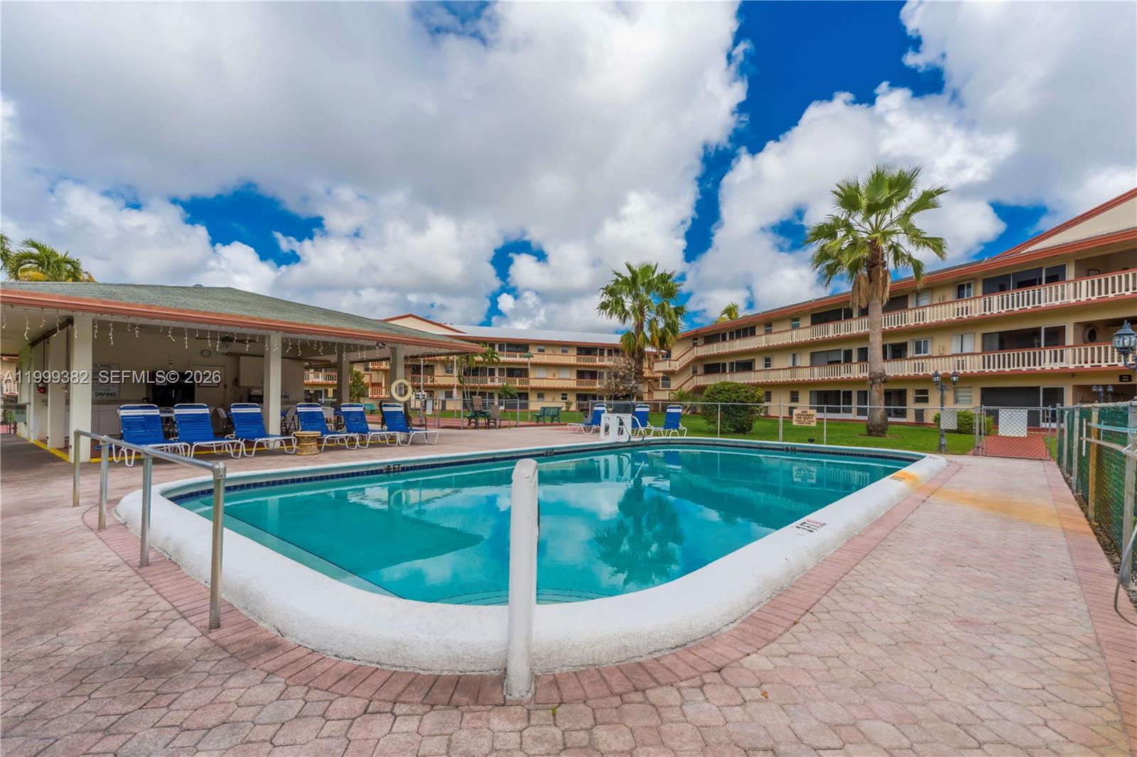 BEVERLY HILLS CONDO NUMBE - Residential Lease