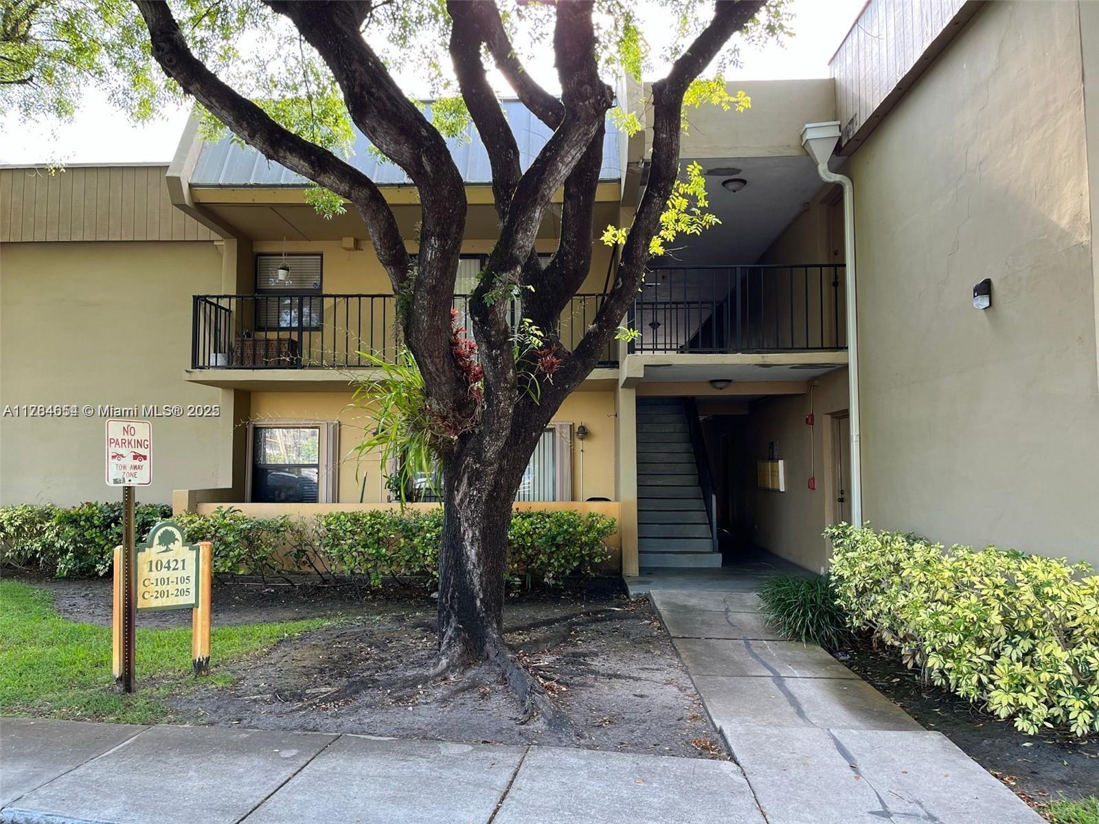 10421 N Kendall Dr C104, Miami, Broward County, Florida - 2 Bedrooms  
2 Bathrooms - 