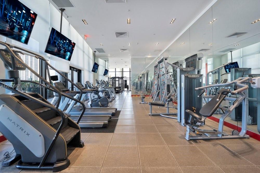 CANVAS CONDO - Residential