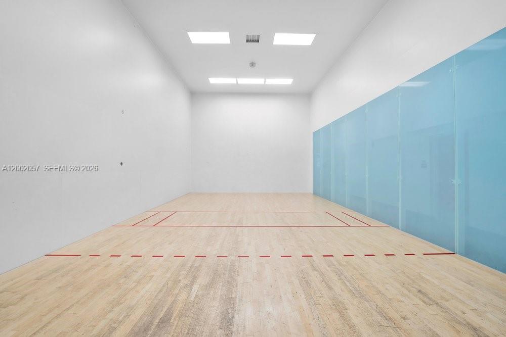 CANVAS CONDO - Residential