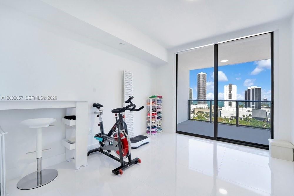 CANVAS CONDO - Residential