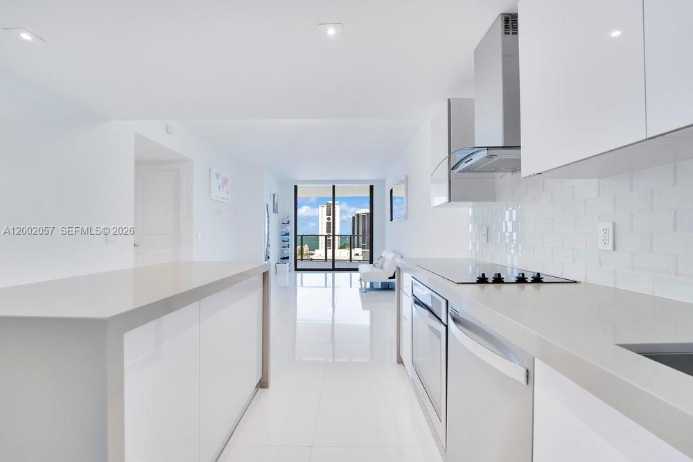 CANVAS CONDO - Residential