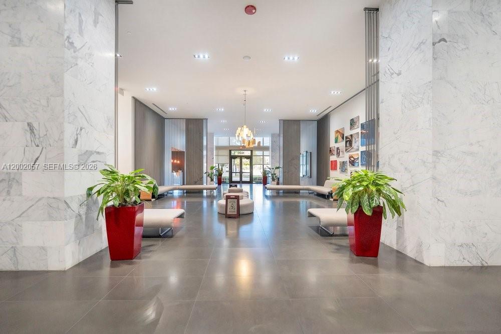 CANVAS CONDO - Residential