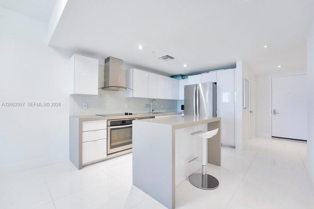 CANVAS CONDO - Residential