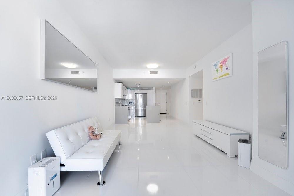 CANVAS CONDO - Residential