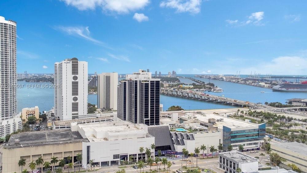 CANVAS CONDO - Residential